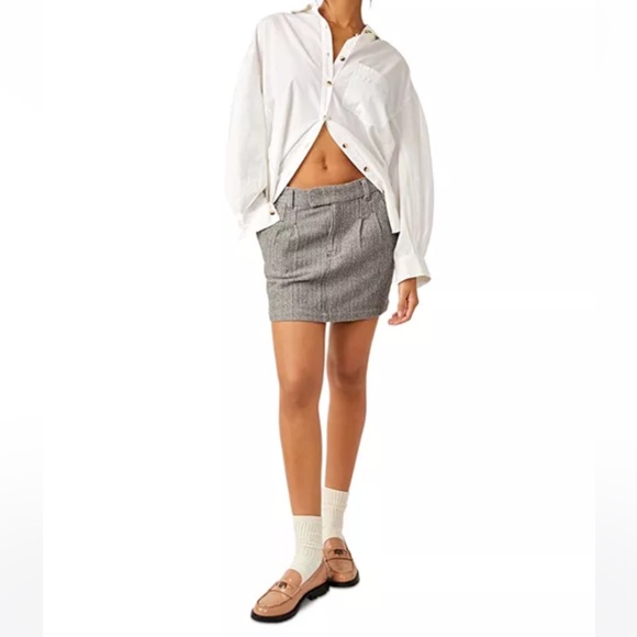 Free People Pop Preppy Mini Skirt Gray Grey Pockets Zip Front NWT Size 2 - Picture 6 of 9